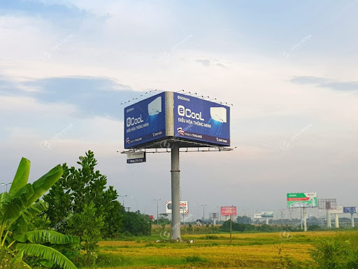 Định nghĩa, Đặc điểm, Phân loại quảng cáo Billboard 4