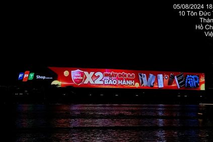 FPT Shop Outdoor Advertising on SKY 3000 LED Screen | LED Advertising Solution in Ho Chi Minh City