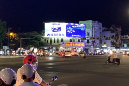 Giá quảng cáo pano ngoài trời cho doanh nghiệp muốn xây dựng thương hiệu dài hạn