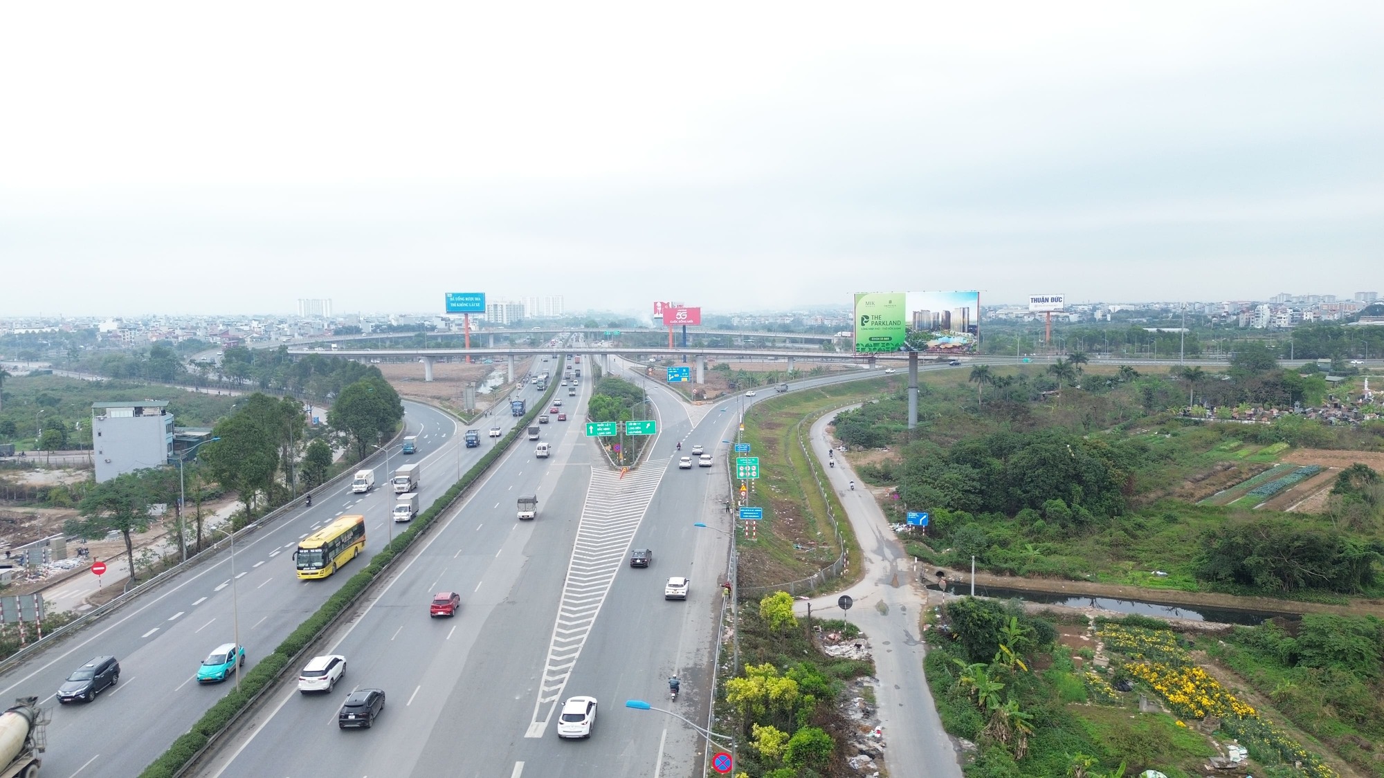 Giá billboard trong chiến lược thương hiệu dài hạn của các doanh nghiệp lớn - Ảnh 1