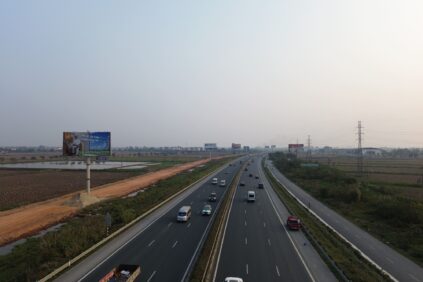 Billboard là gì? Có những loại billboard nào? Billboard đặt ở đâu? Giá quảng cáo billboard bao nhiêu?