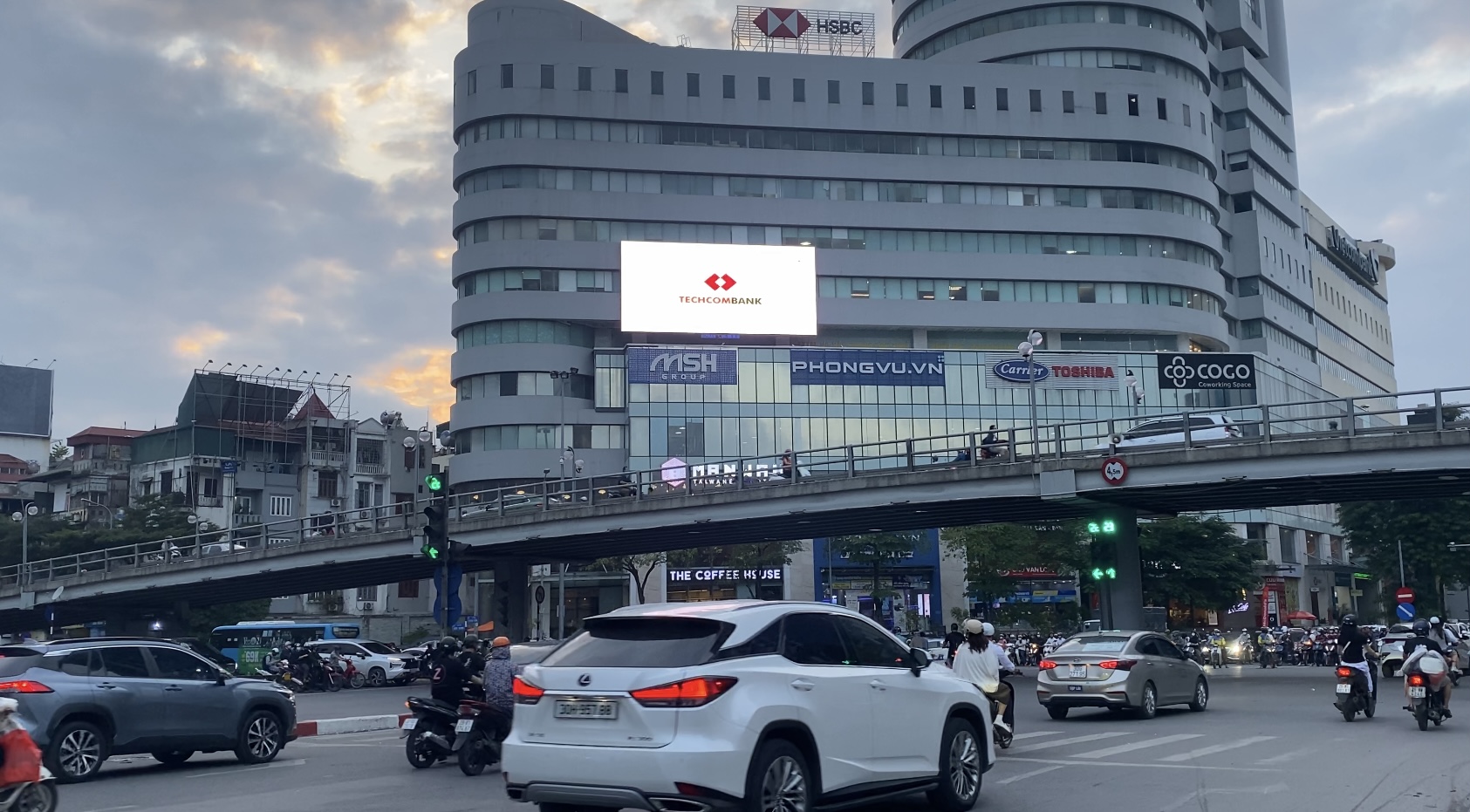 Giá màn hình LED quảng cáo ngoài trời và cách tự ước tính ngân sách thực tế - Ảnh 8
