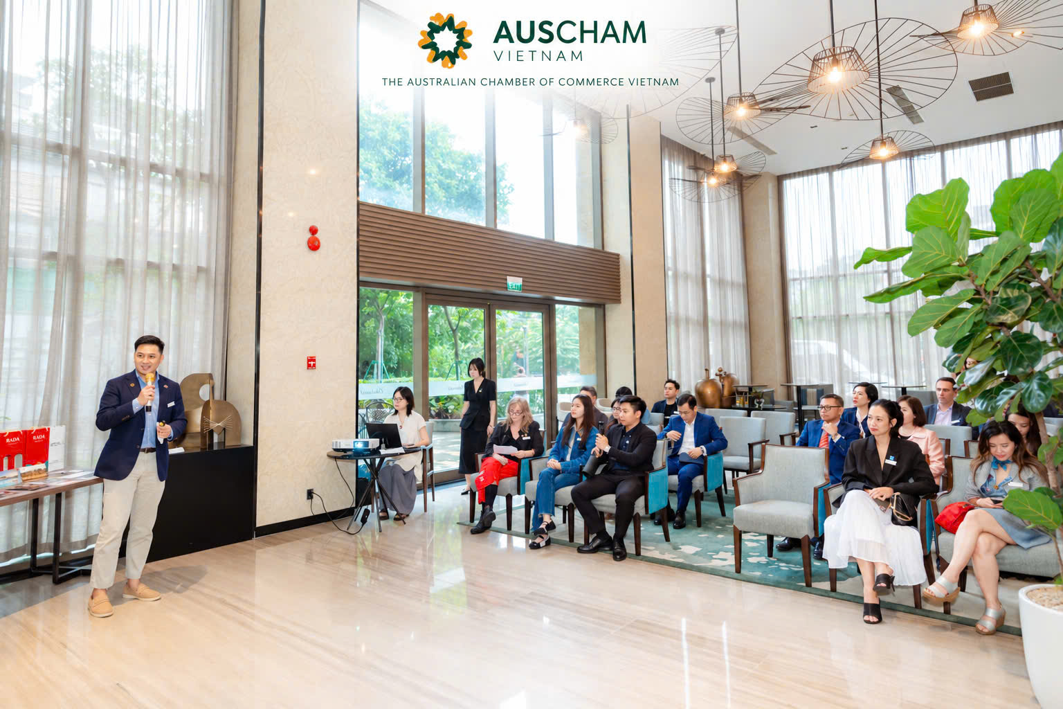 Toàn Bizman kết nối cùng AusCham Việt Nam, mở rộng giải pháp quảng cáo ngoài trời cho doanh nghiệp quốc tế - Ảnh 1